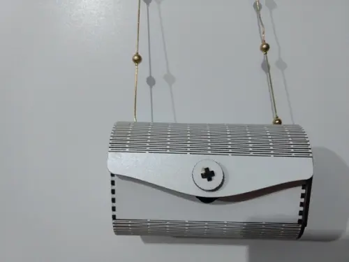 Bolsa/Carteira em mdf