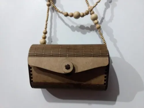 Bolsa/carteira em mdf