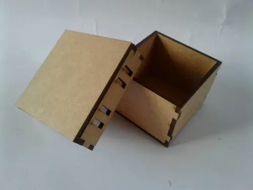 Caixa mdf 6x6 C/passa Fita.