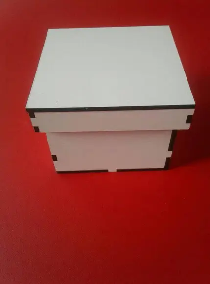 Caixa mdf Branca 8x8(não É Pintura)