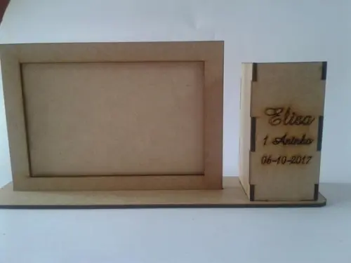 Porta Retrato com Porta Lápis mdf