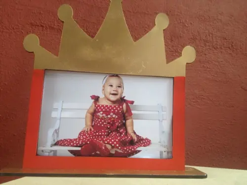Porta Retrato mdf -coroa(grátis Inicial)