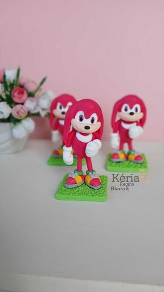 Sonic, Knuckles e Tails em Biscuit
