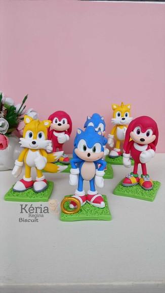 Sonic, Knuckles e Tails em Biscuit