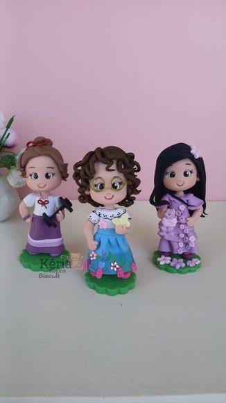 Tema Encanto em Biscuit, Mirabel, Luiza e Isabela