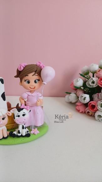 Topo Personalizado Fazendinha Rosa em Biscuit
