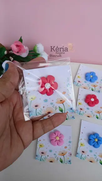 Imã Flor em Biscuit