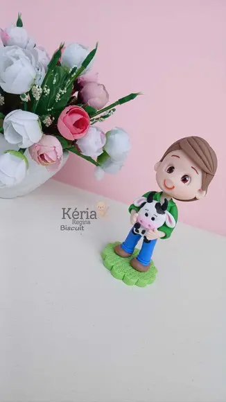 Menino da Fazendinha em Biscuit