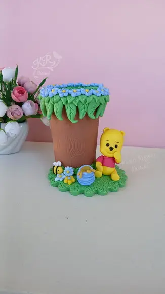 Porta Canetas Ursinho Pooh em Biscuit