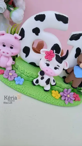 Topo de Bolo Fazendinha de Biscuit