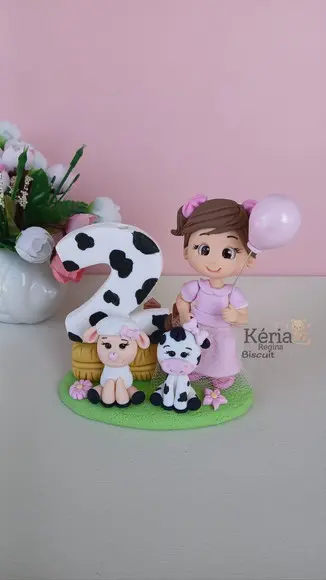 Topo Fazendinha Rosa em Biscuit