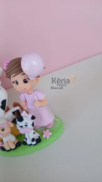 Topo Fazendinha Rosa em Biscuit