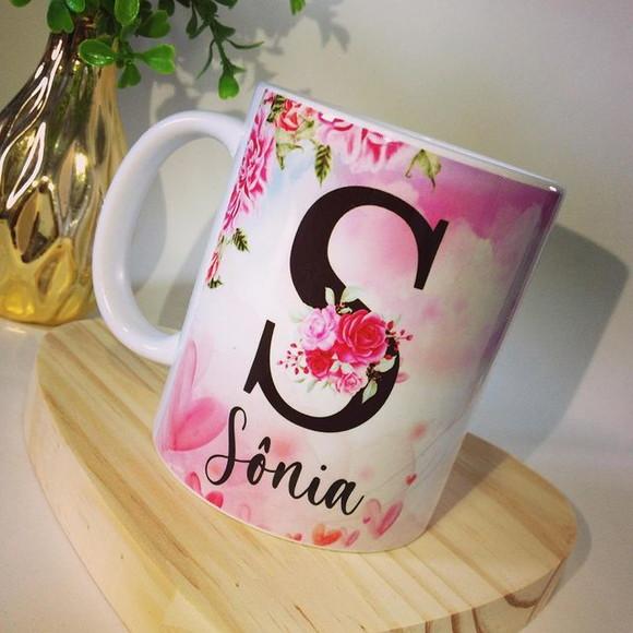 CANECA DE PROCELANA PERSONALIZADA COM INICIAL