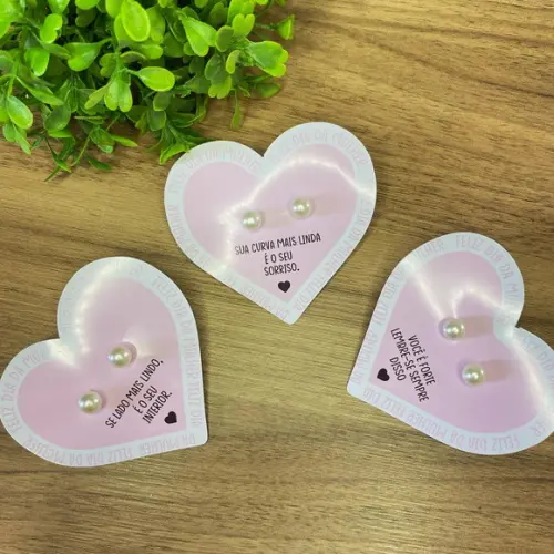 Card Coração com Brincos Personalizados Dia da Mulher