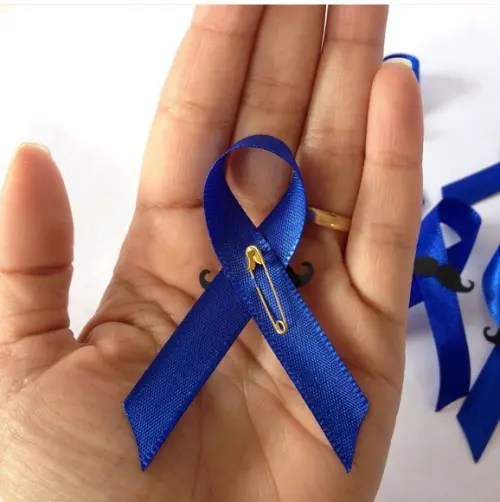 Lacinho novembro azul com mustache