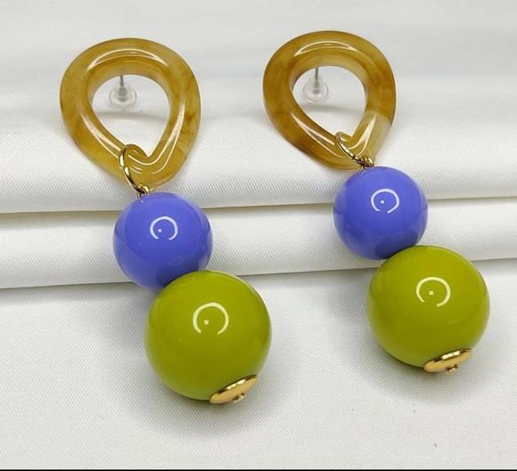 Brinco De Resina Lima Com Lilas