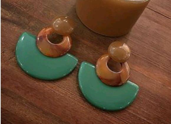 Brinco de Resina Olive