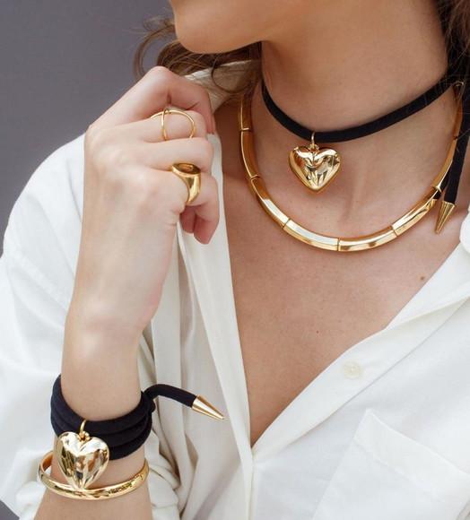 Colar Dourado em Metal - Arandula