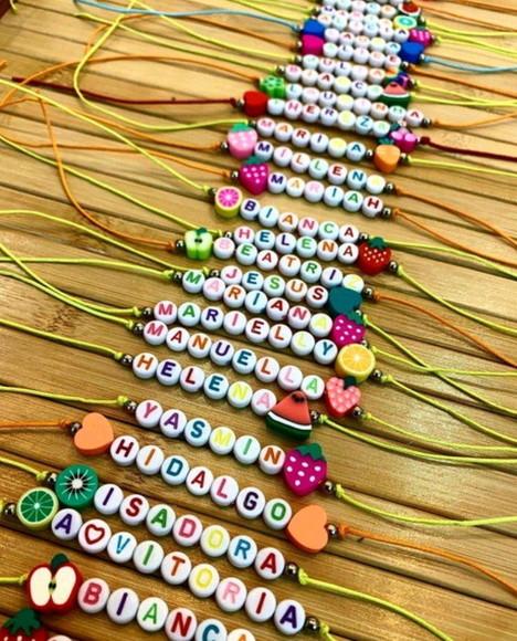 Lembrancinha Pulseiras com Nome- Aniversário
