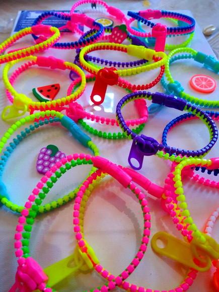 Pulseiras zíper Abre e Fecha