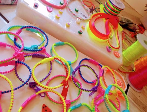 Pulseiras zíper Abre e Fecha