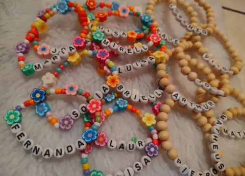 30 Lembrancinha de Aniversário- Pulseira Florzinhas com Nome