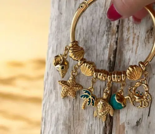 Bracelete Dourado Berloques Praianos com Coqueiro - Limitado