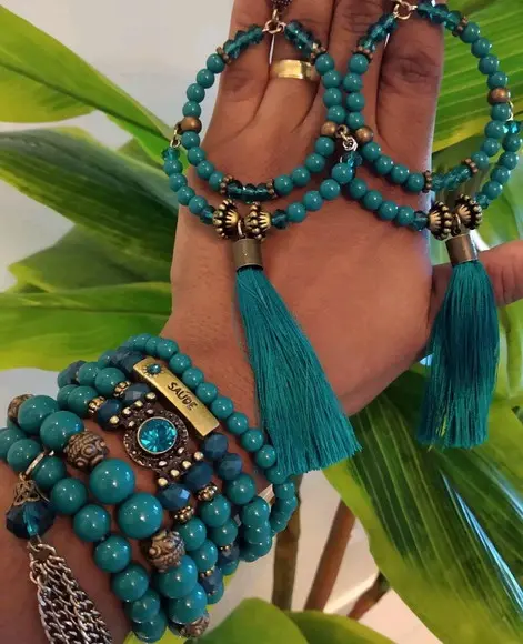 Brinco Argolado + kit de Pulseiras Tiffany