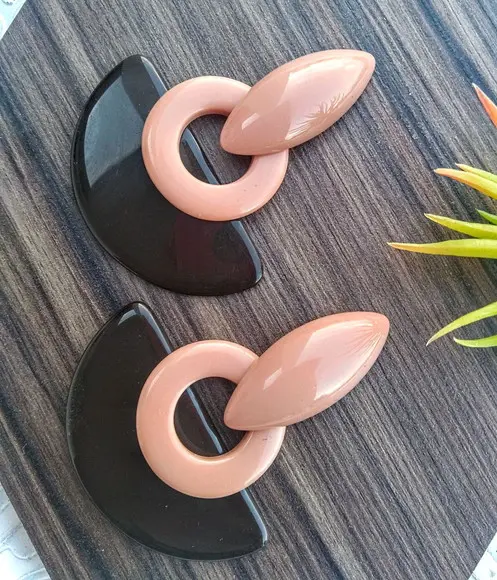 Brinco de Resina Rose com Café
