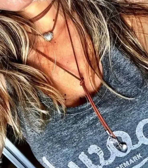 Chocker Camel Coracao