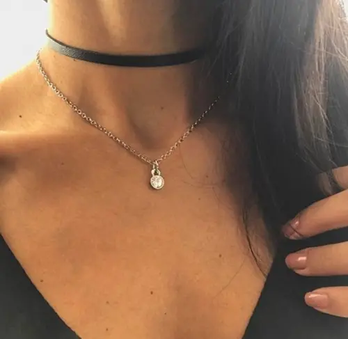Chocker + Gargantilha com ponto de luz