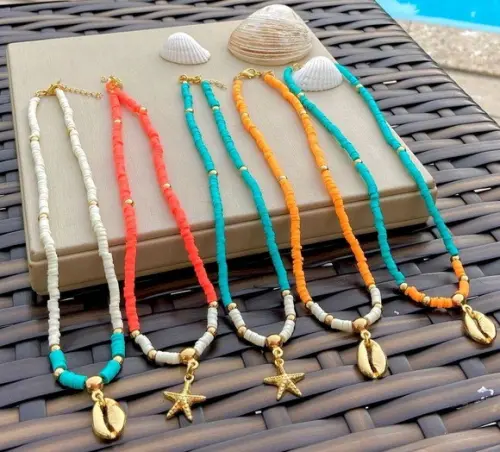Chocker Miçangas Cristal Coloridas - Búzios e Estrela .