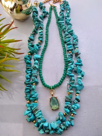 Colar Cascalhos Turquesa Howlita + Chocker Cristal Verde Agu