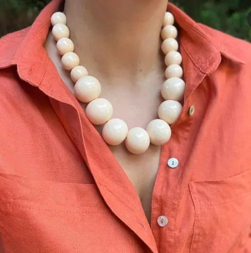Colar de Bolas Resinadas Off White