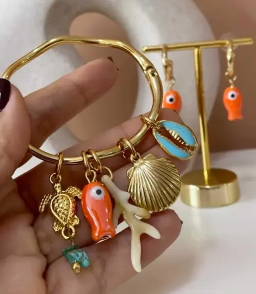 Conjunto Bracelete e Brinco Argola Peixe Cerâmico - Banhado