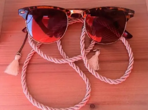 Cordinha de Oculos com Franja Tendencia