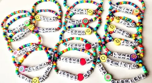 Lembrancinha de Aniversário - Pulseiras Coloridas com Nome