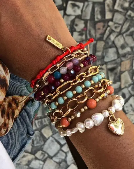 Mix de Pulseiras Atemporal e Divertido