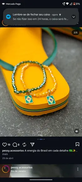Mix de Pulseiras Cristal Verde e Amarelo com Bandeira Brasil