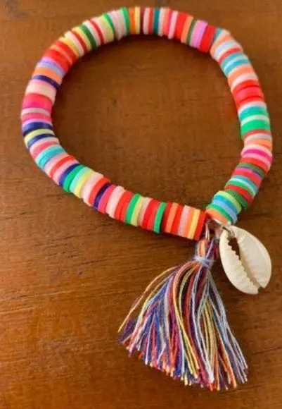 Pulseiras de fimo com Búzios e franja