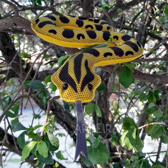 Sucuri-amarela em Feltro