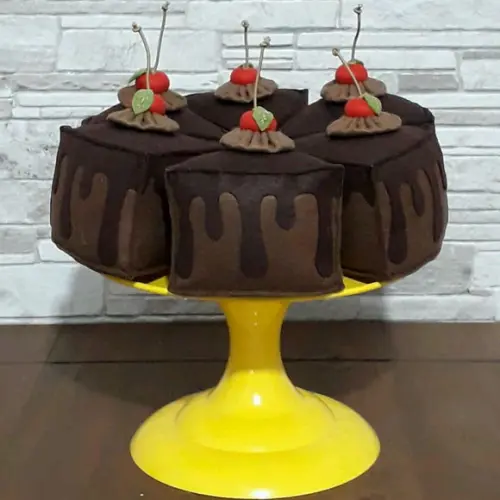 Bolo de Chocolate em Feltro