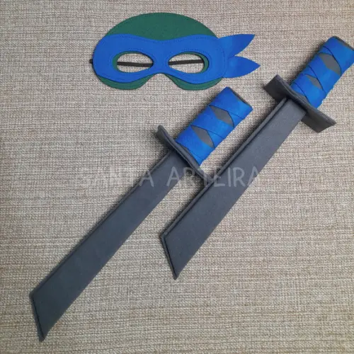 Kit Tartaruga Ninja Leonardo com 2 Espadas /unidade.