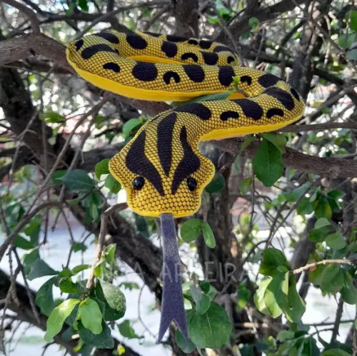 Sucuri-amarela em Feltro