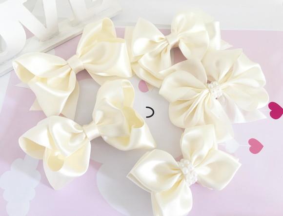Kit 5 Laços Menina na Presilha Cor Off White