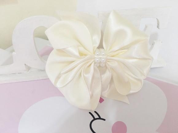 Laço Florzinha Cor Off White