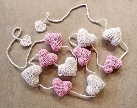 Varal de Corações Amigurumi/crochê para Berço e Parede