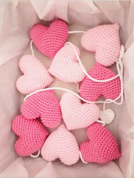 Varal de Corações Amigurumi/crochê para Berço e Parede