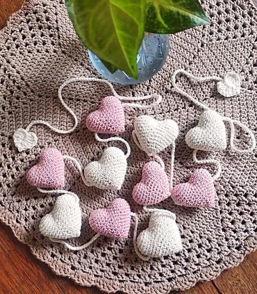 Varal de Corações Amigurumi/crochê para Berço e Parede
