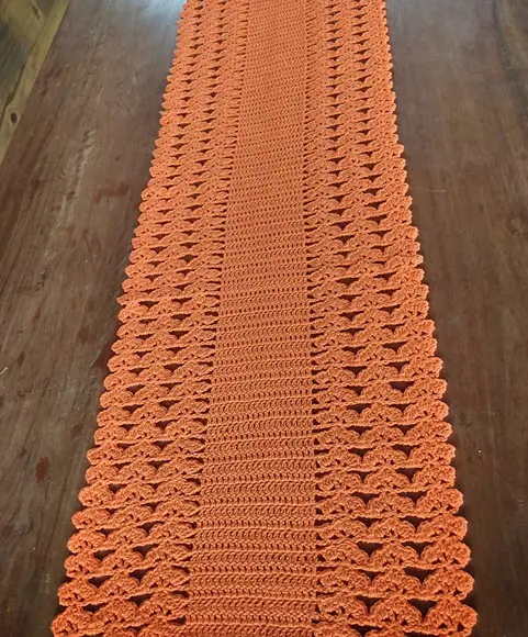 Caminho de Mesa em Crochê